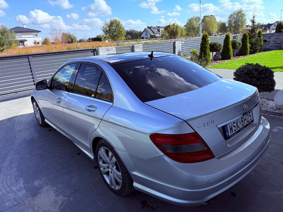 Mercedes-Benz Klasa C 3.0 benzyna 4 Matic Pakiet AMG