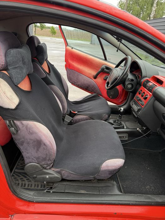 Opel Tigra 1.4 , 1995 року