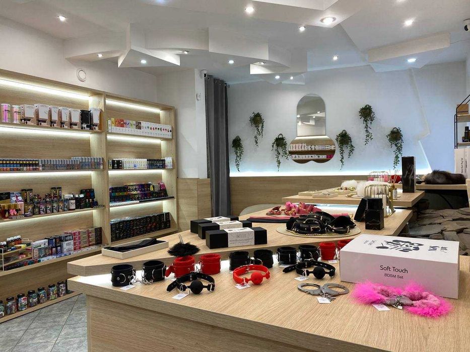 Продаж бізнесу  | Шоурум  для дорослих у центрі Львова