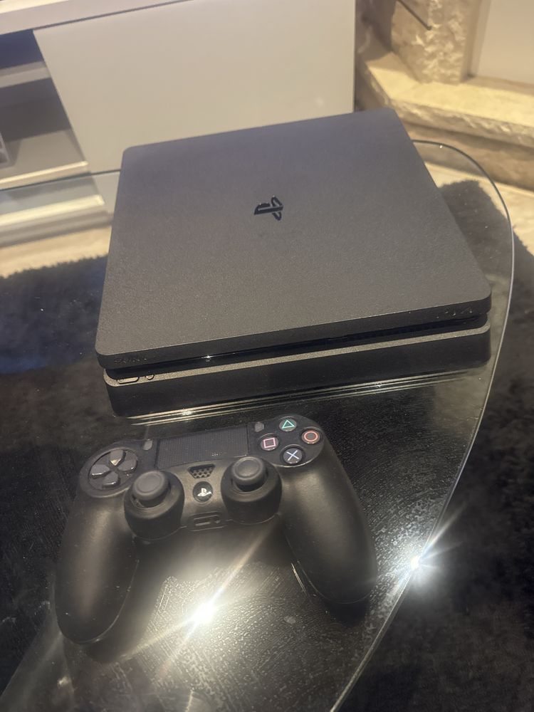 Ps4 slim 1TB impecável