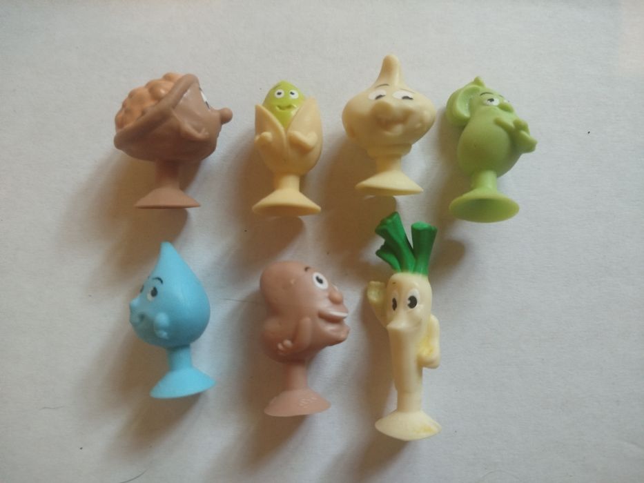 Стикези stikeez.смурфи.овочи .фрукти.зоряні війни.happi home