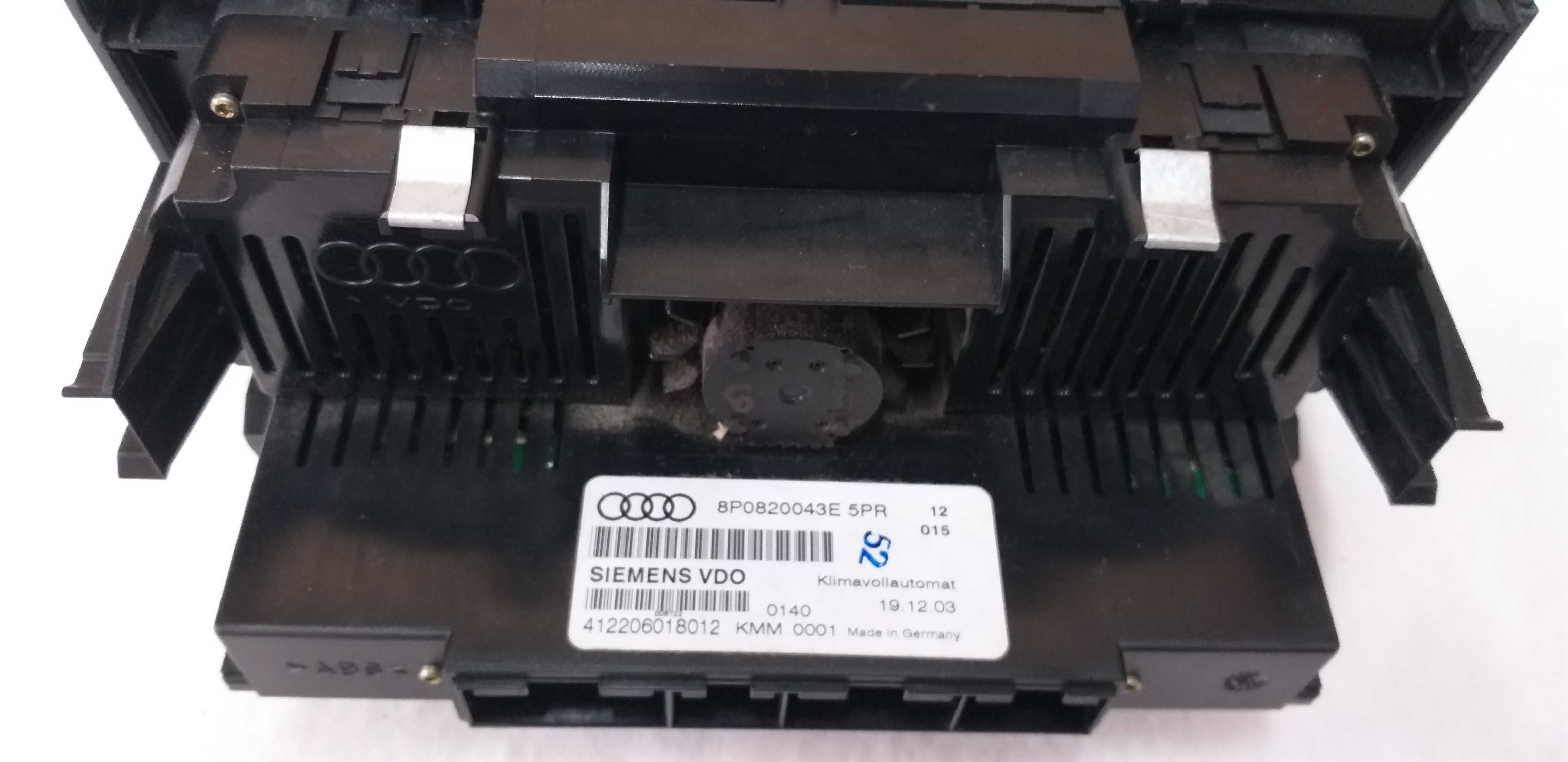 Panel klimatyzacji Audi A3 8P -043E