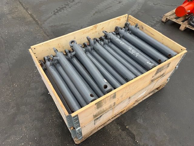 Siłownik hydrauliczny nowy hurt