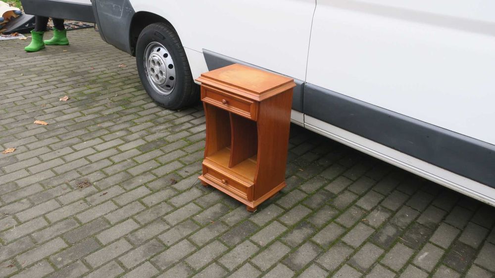 Szafka nocna na gazety gazetnik itp
