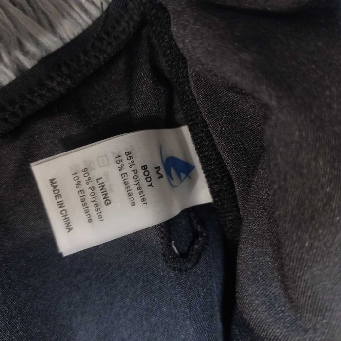 Чорний роздільний купальник бікіні care label