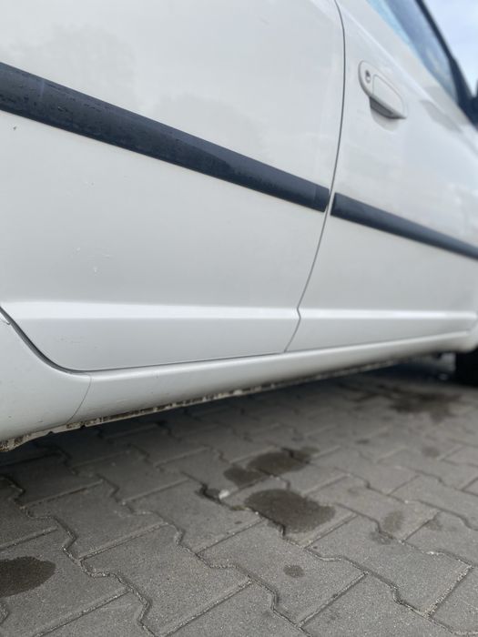 Toyota jaris 1.3 automat