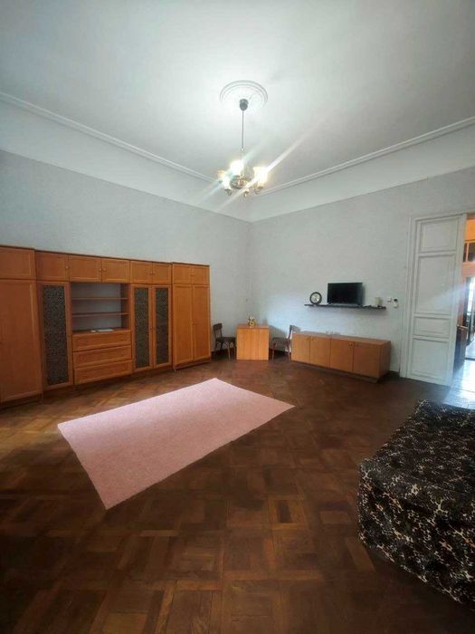 Комната 33м в центре Одессы на Дворянской