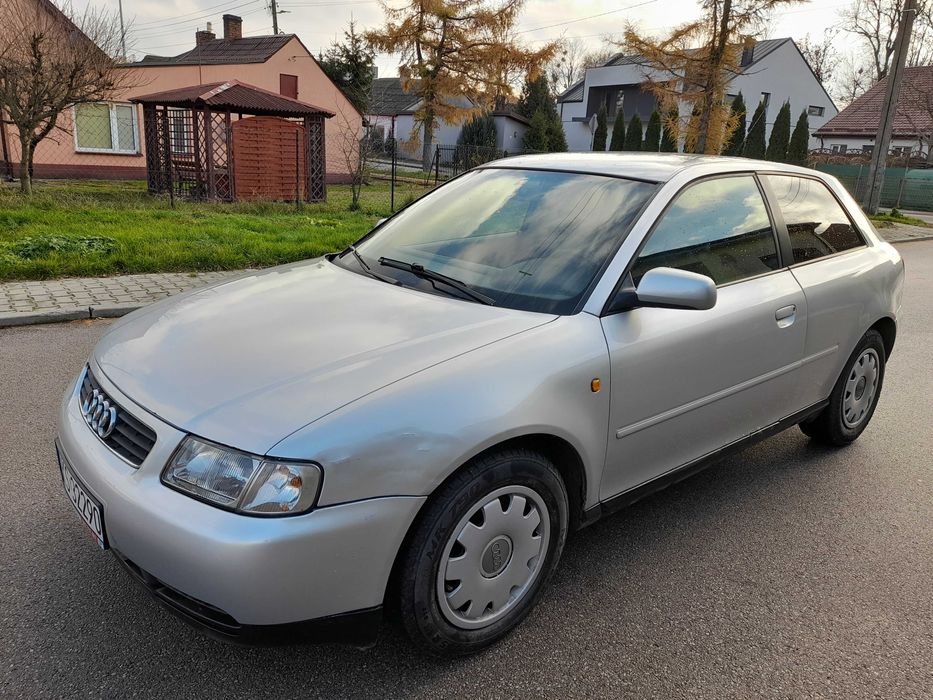 Audi A3 ,1.6 benzyna,101 koni,klima sprawna,klimatronik,długie opłaty