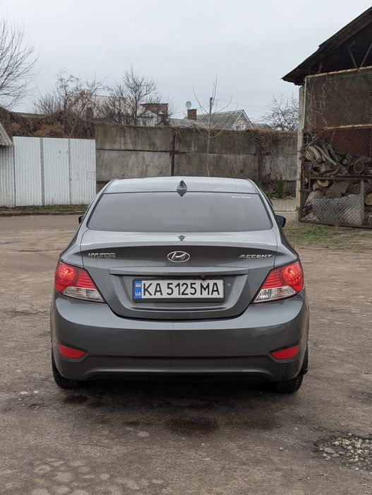 Hyundai Accent 2011 року автомат!