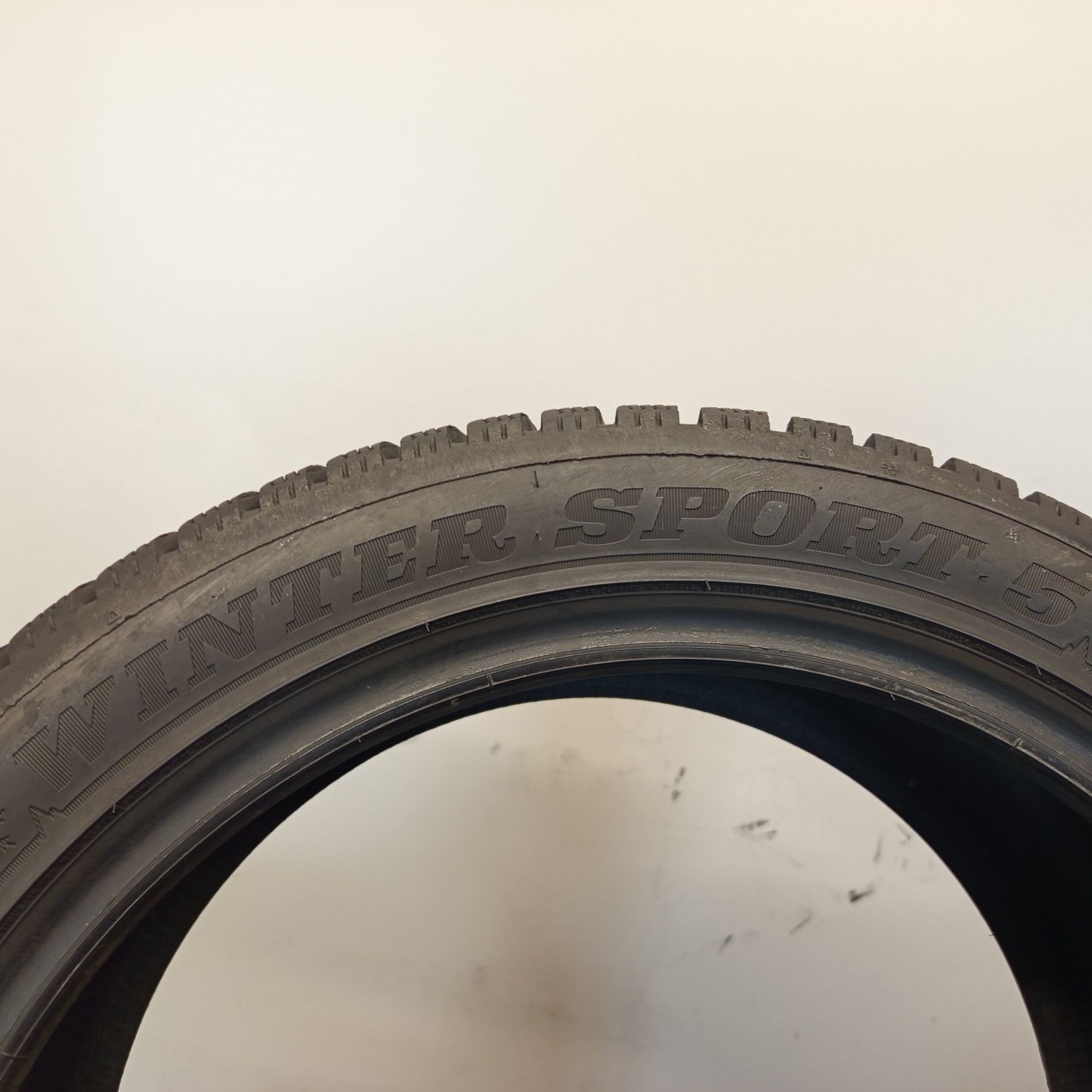 235/45R18 Dunlop WinterSport5