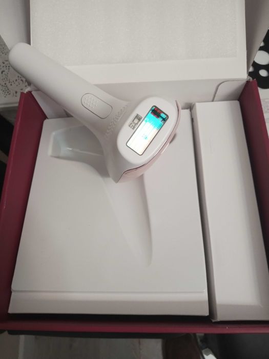 Philips Lumea OPL Hair Removal  7000