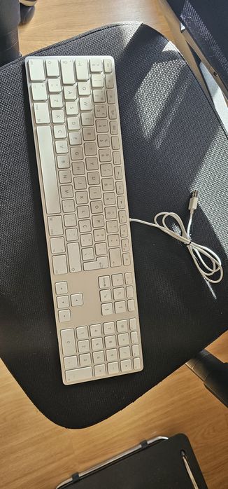 Teclado apple em bom estado