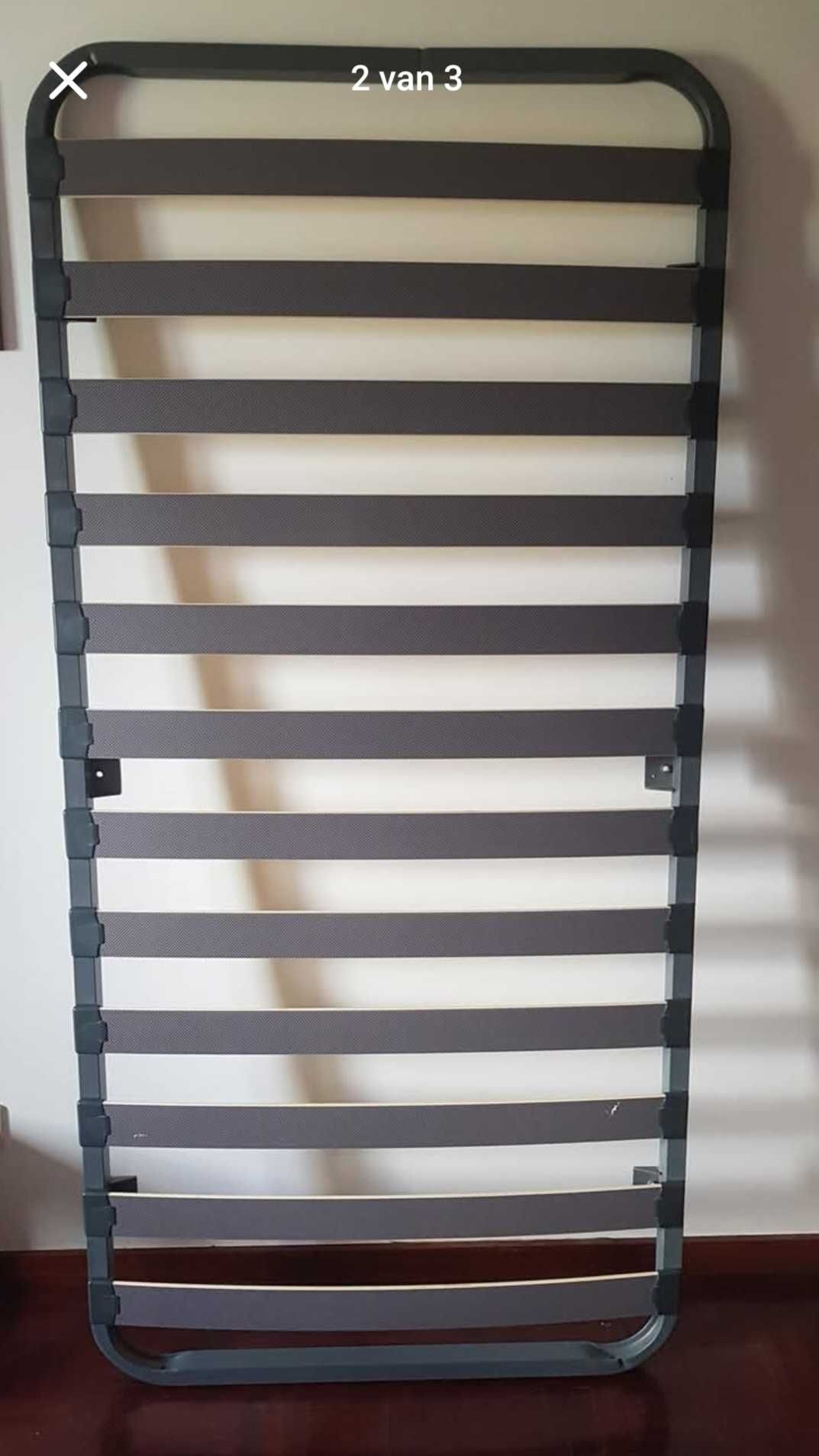 Estrado de cama de solteiro