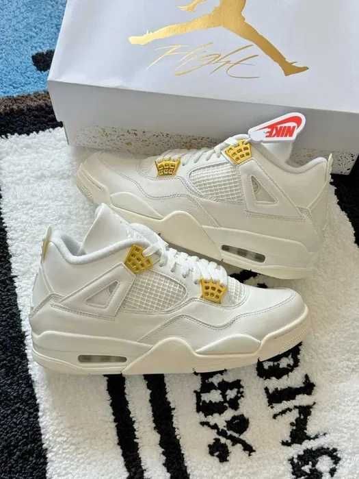 Buty damskie Trampk Jordan 4 Retro Metallic Gold R.42