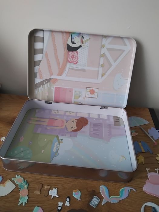 Magnetyczna układanka gra pudełko lalki ubrania magnesy