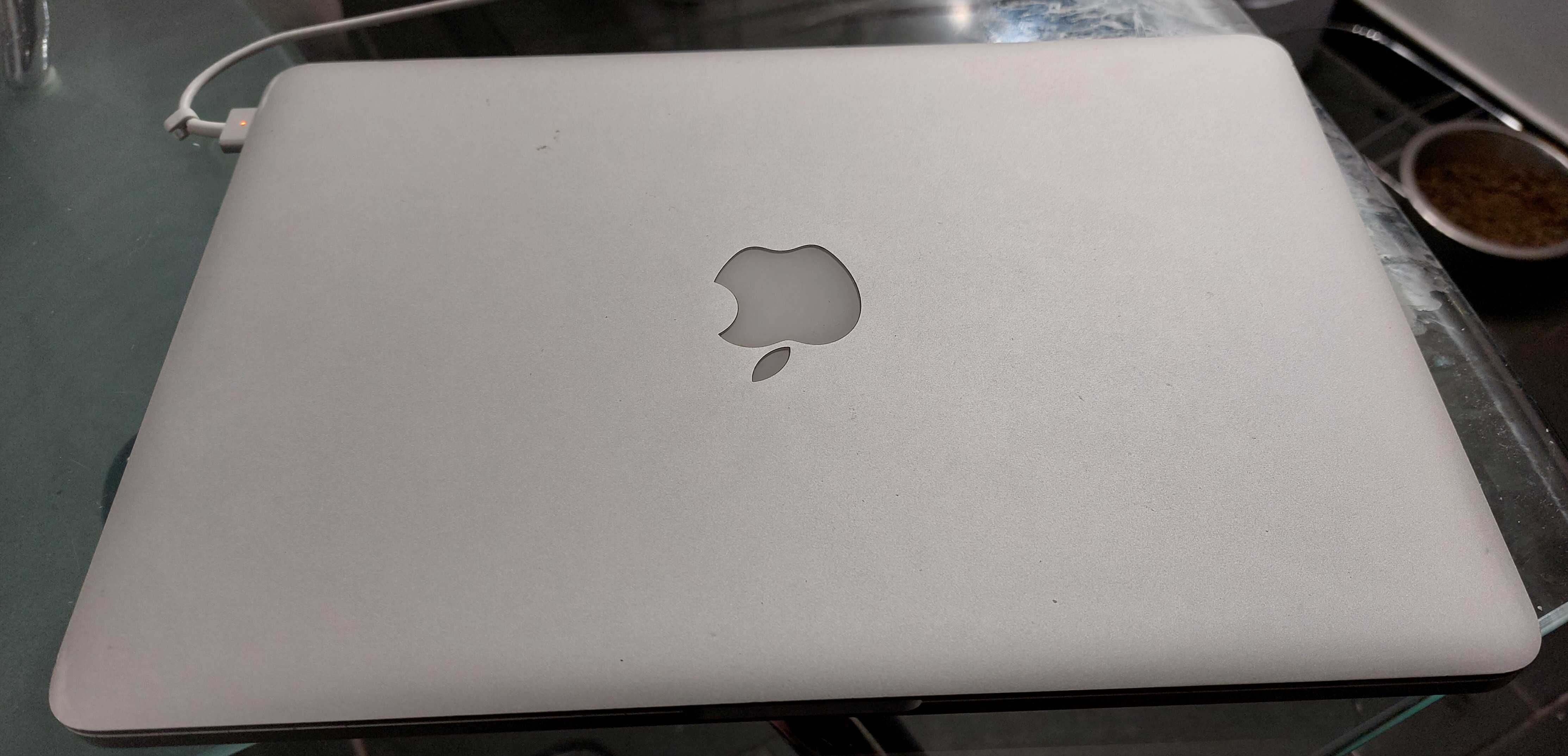 Apple MacBook Pro A1502 - Silver