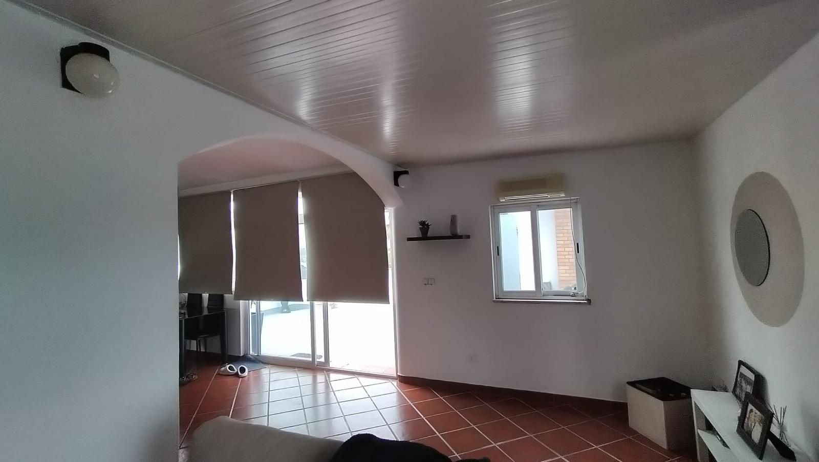 Apartamento T1 com Terraço Envolvente.