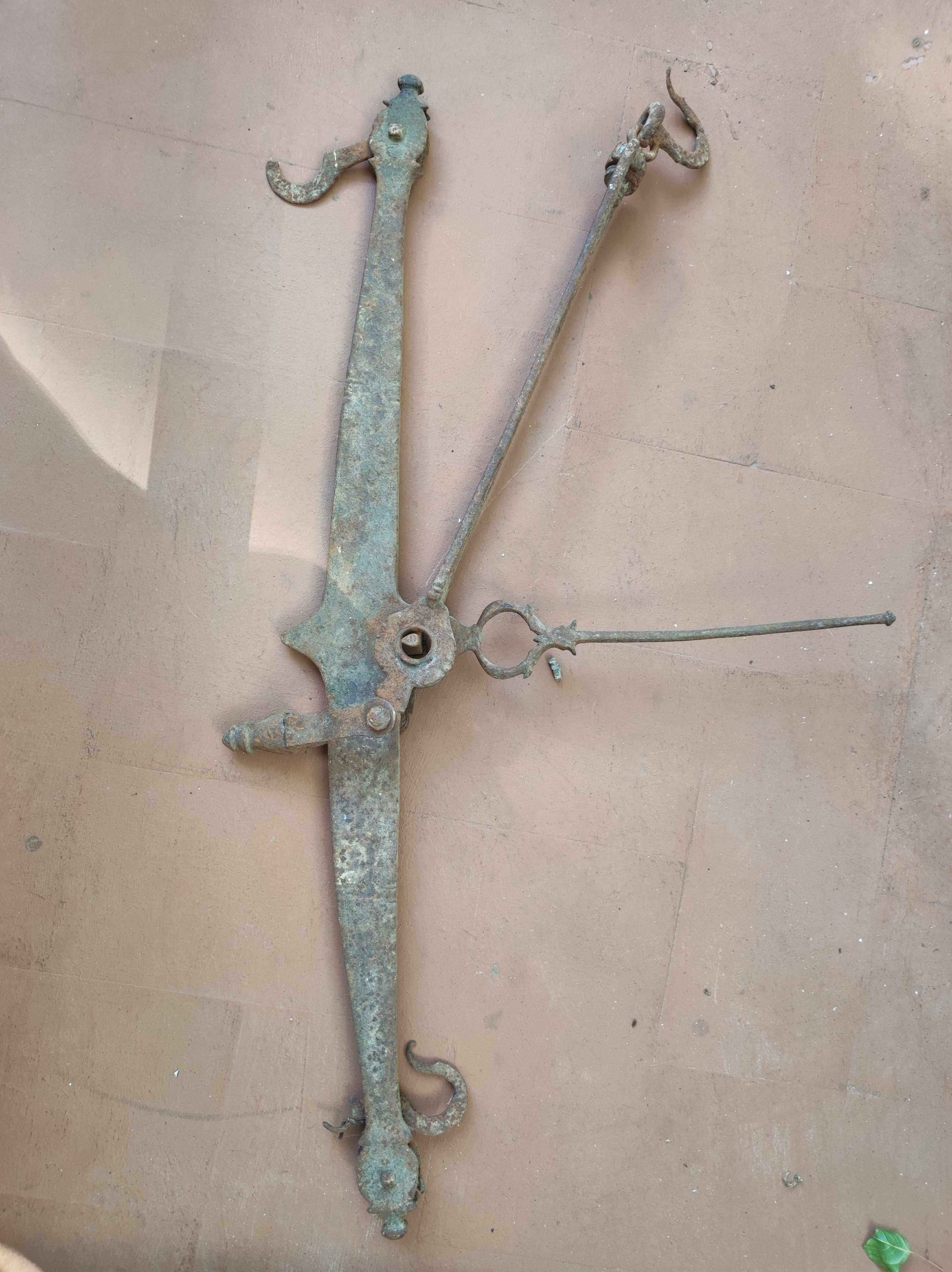 5 Balanças Antigas