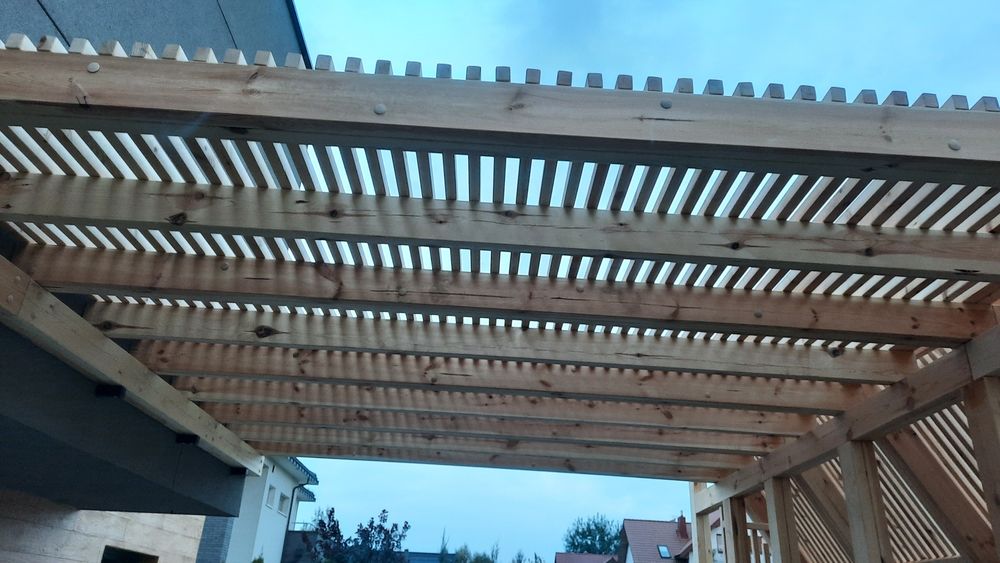 Nowoczesne pergole zabudowa tarasów wiata ażurowa pergola lamelowa