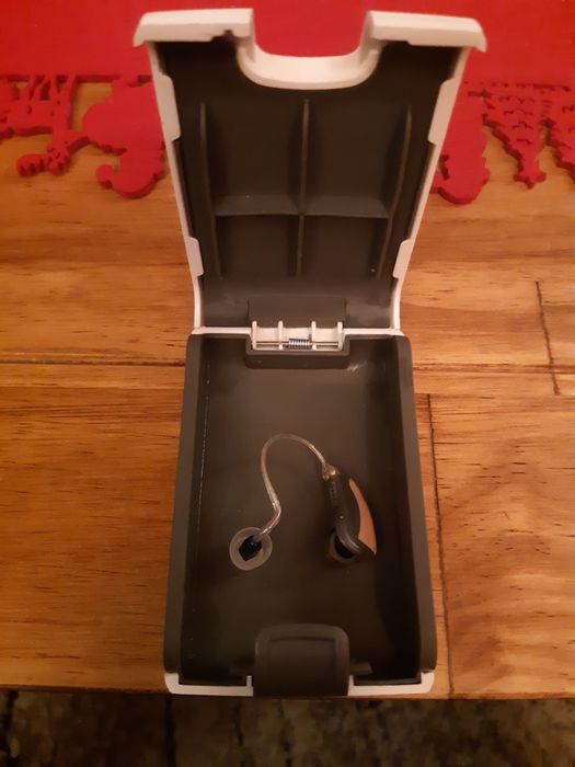 Aparat słuchowy Selectic HD2-70 beżowy lewy + 6 szt baterii