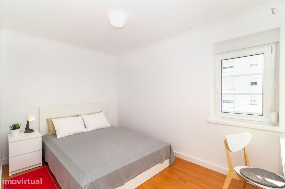 669847 - Quarto com cama dupla em Marvila