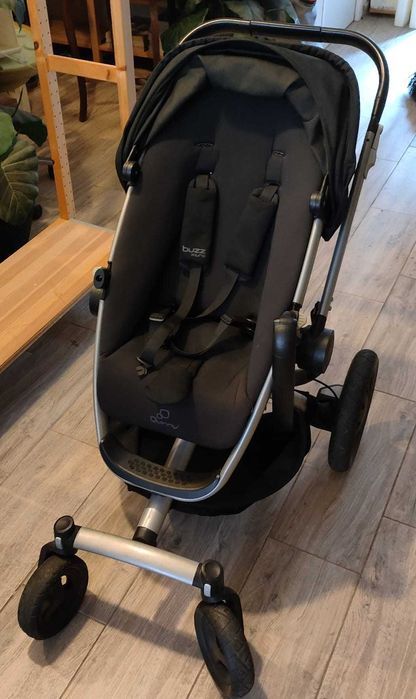 ovo e carrinho bebé