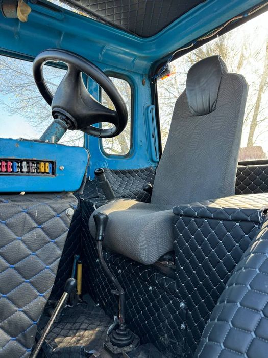 Продаю свій. власний. трактор. мтз82
Стоїть нові 4 колеса (діски скатм