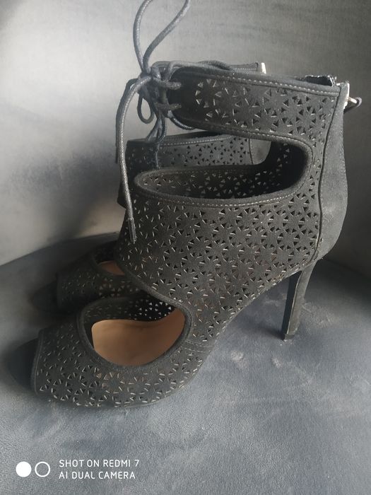 Mega seksowne, czarne szpilki Stradivarius, rozm.39