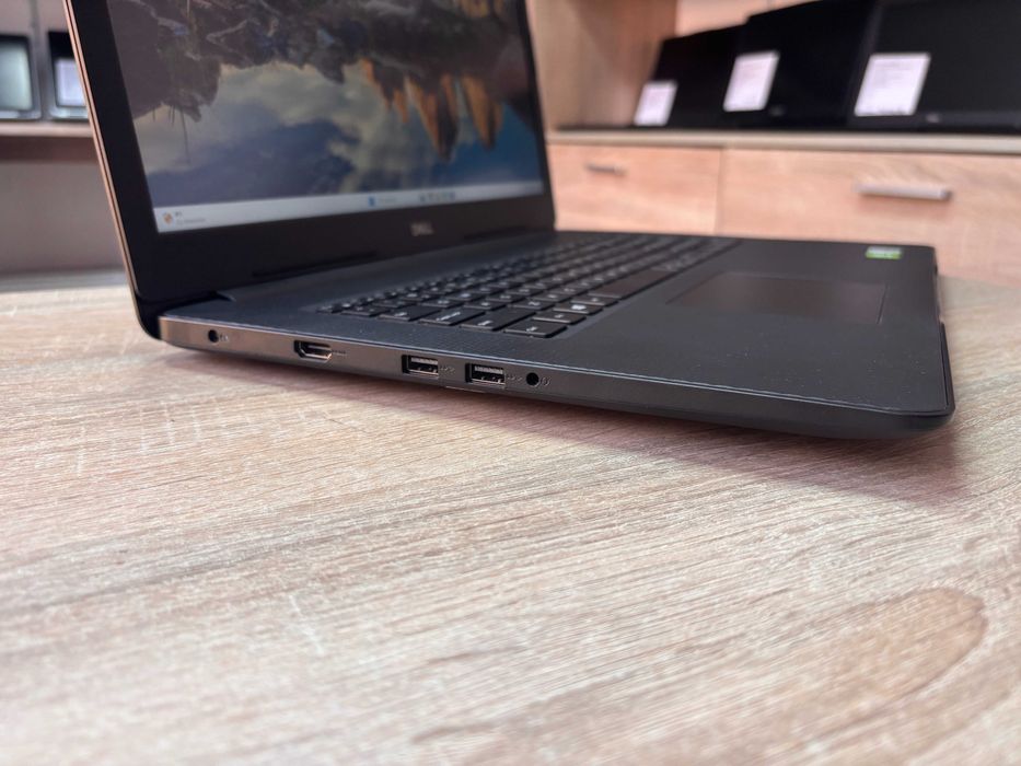 Laptop Dell Inspiron 3793 - i5-1035G1, 16GB ram, SSD, GeForce, 17,3"
