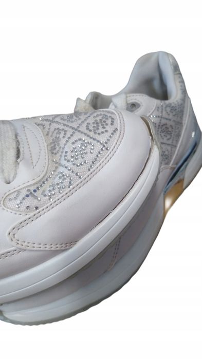 Guess 40 Buty Damskie Białe Srebrne Sneakersy Fljmox Logowane T526