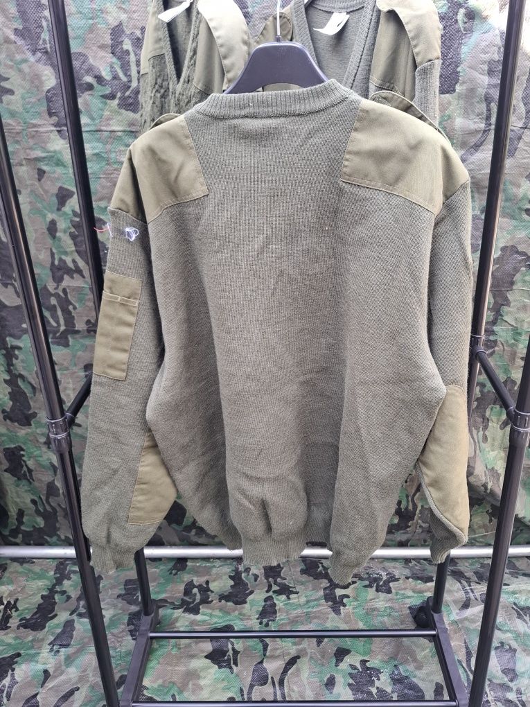 Sweter wojskowy khaki HMAK  kołnierzyk w szpic