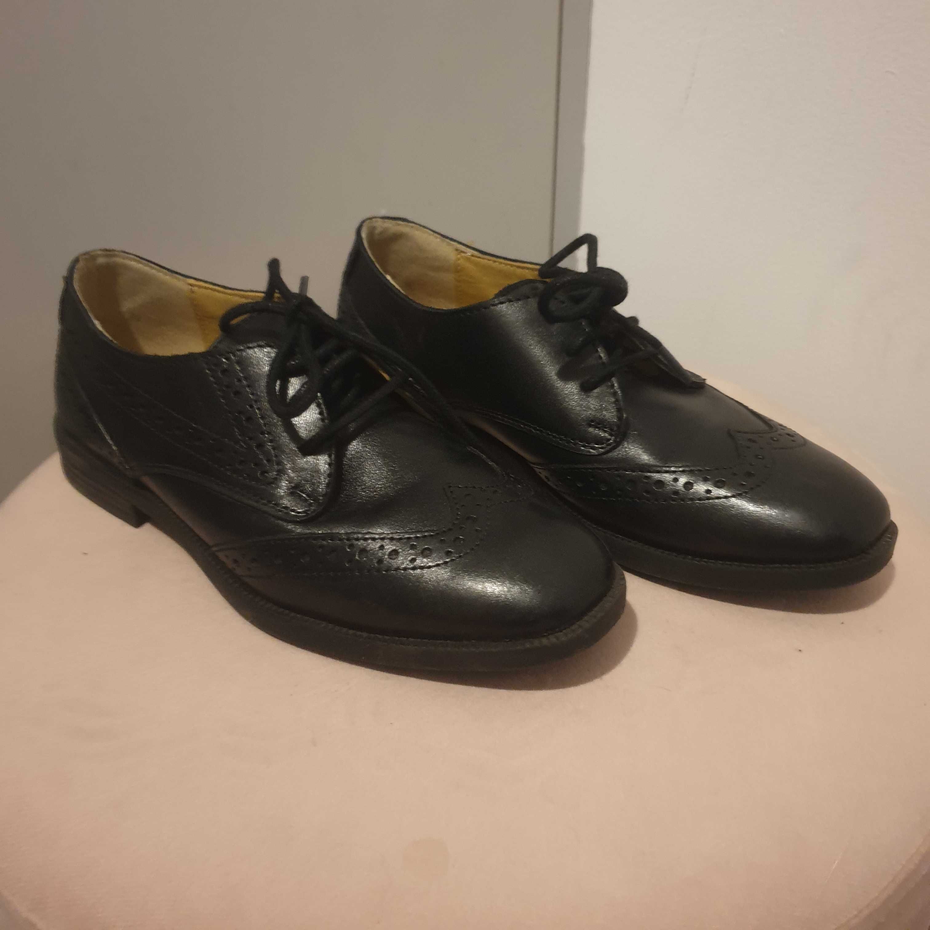 Buty eleganckie r.32 czarne skóra chłopięce