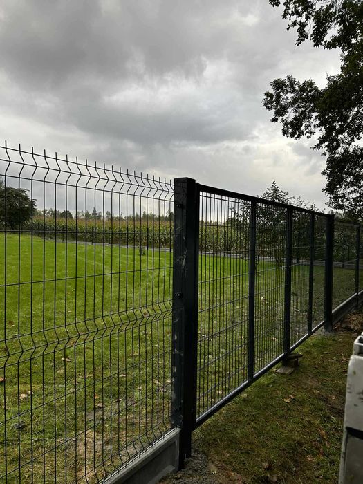 Brama dwu skrzydłowa 2D słupki 100x100