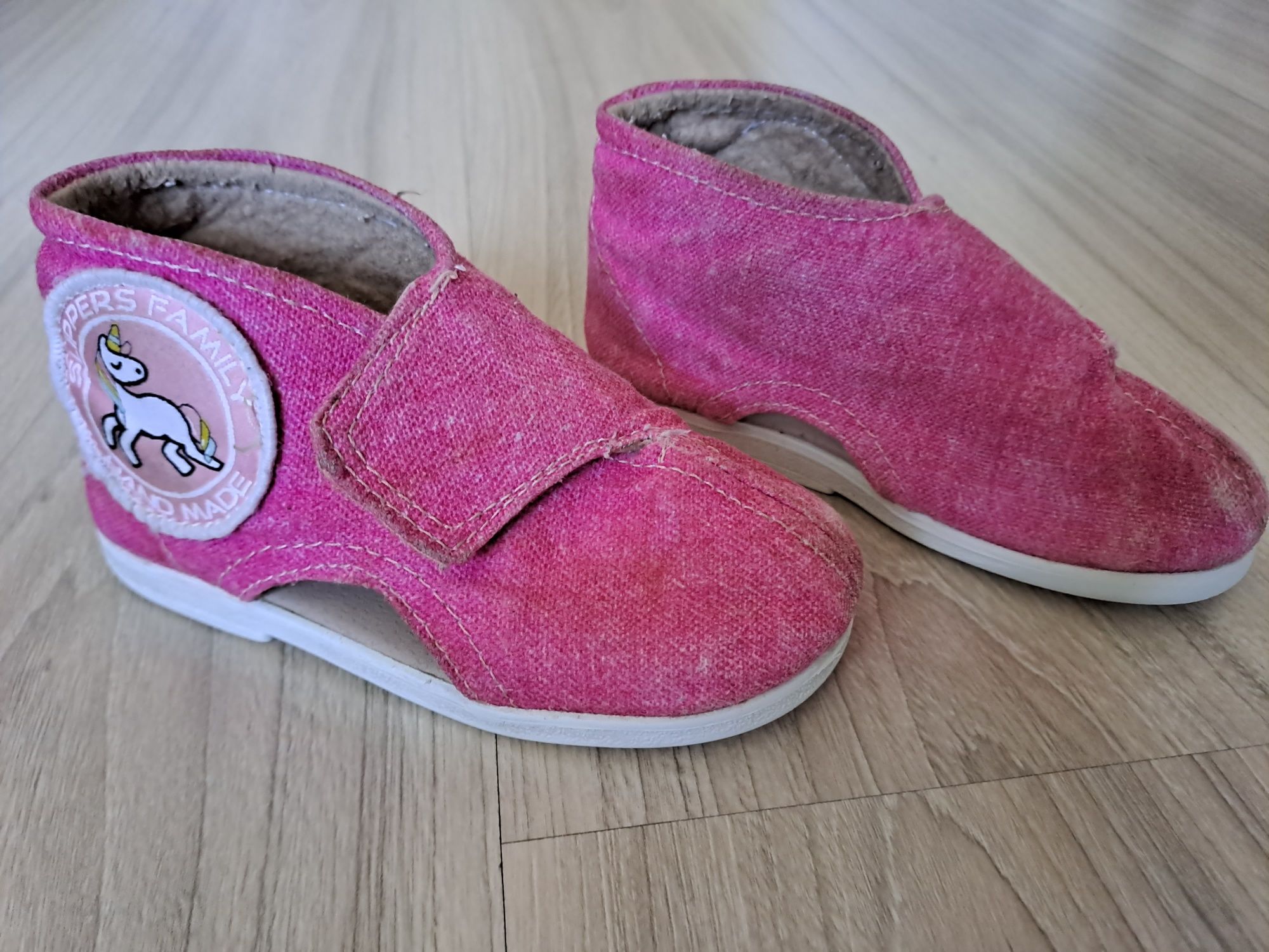 Kapcie Slippers Family 25 różowe do żłobka, przedszkola