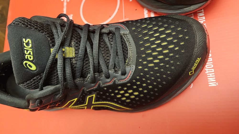 кроссовки asics  cumulus gel