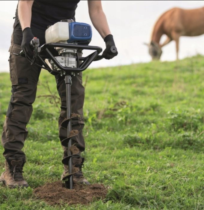 Wypożyczalnia sprzętu budowlano-ogrodniczego. Świder ziemny spalinowy.