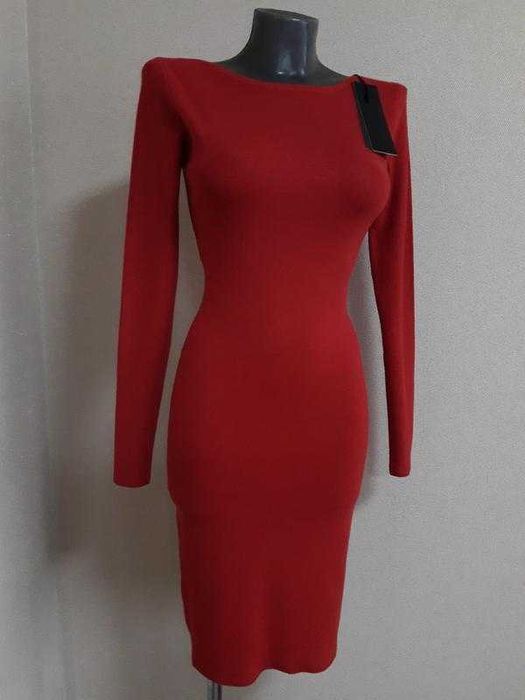 Облягаюча,мега якісна сукня-футляр в мікро-рубчик,з кашеміром,на 42/48