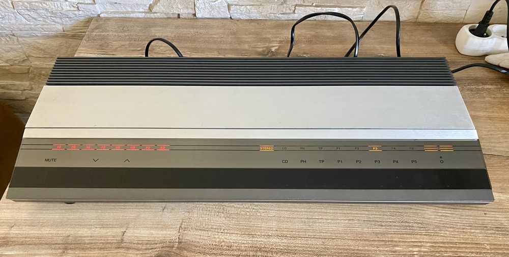Amplituner Bang&Olusen Bromaster 3400