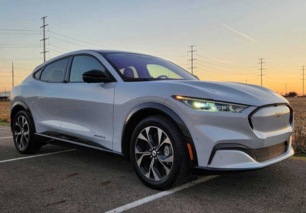 Ford Mustang Mach-E Premium      2021