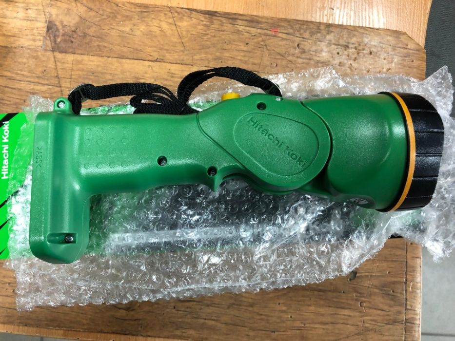 latarka, lampa akumulatorowa HITACHI UB14-18D, żarówka 14,4V-18V x 2