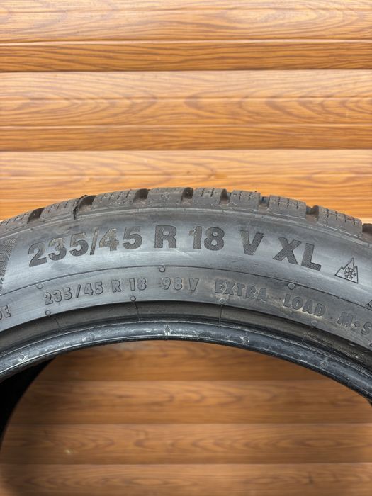235/45/18 Continental 4 opony zimowe 8.56mm