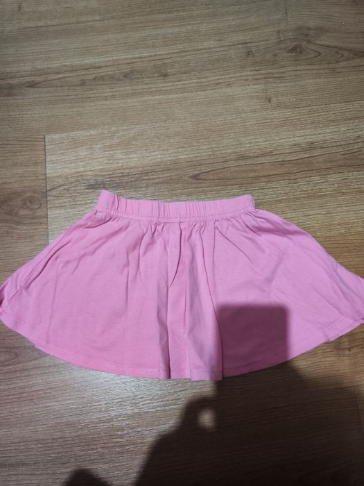 Saia rosa de menina