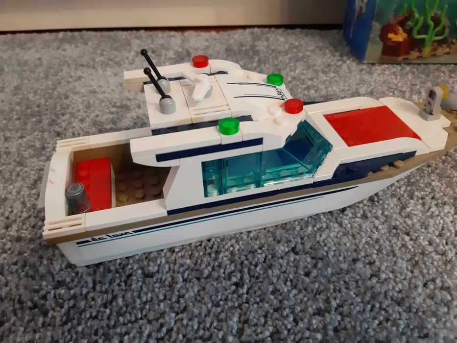 Zestaw lego 60221 Łódź, jacht