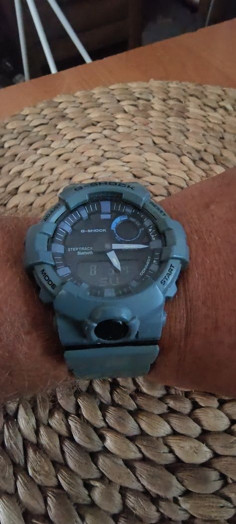 Casio GBA-800 G-SHOCK Bluetooth