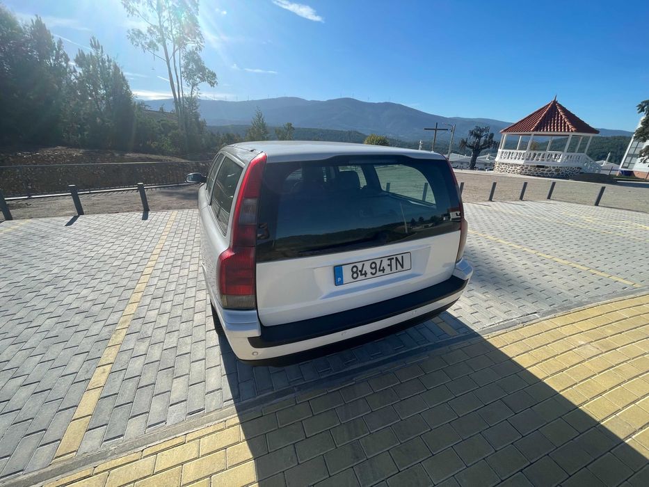 Volvo V70 2.4 D5