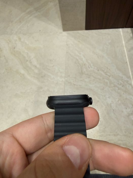 Apple Watch Ultra 2 49mm Black Titanium Case