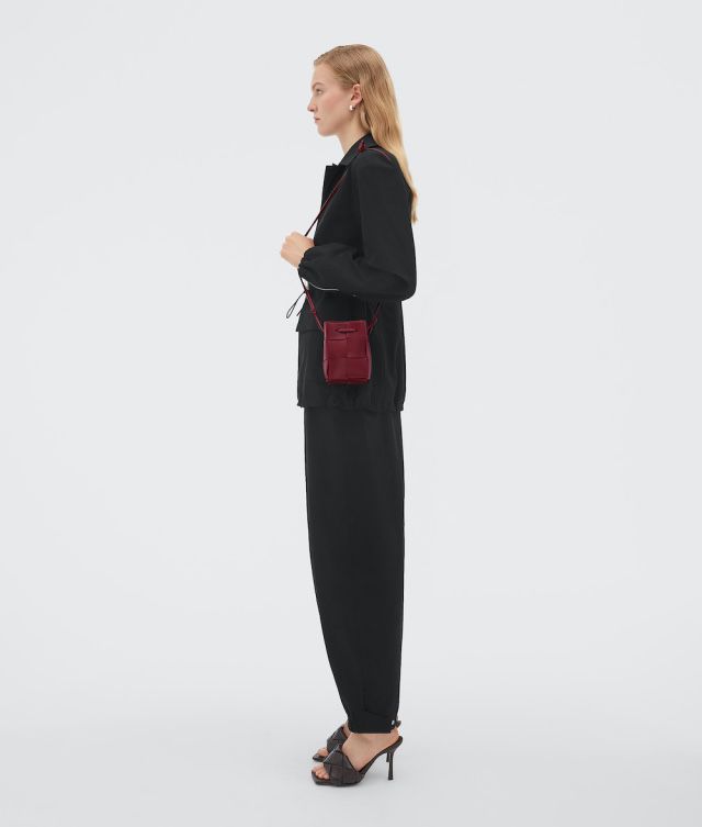 Bottega Veneta mini cassette оригінал Італія бордова міні сумка шкіра