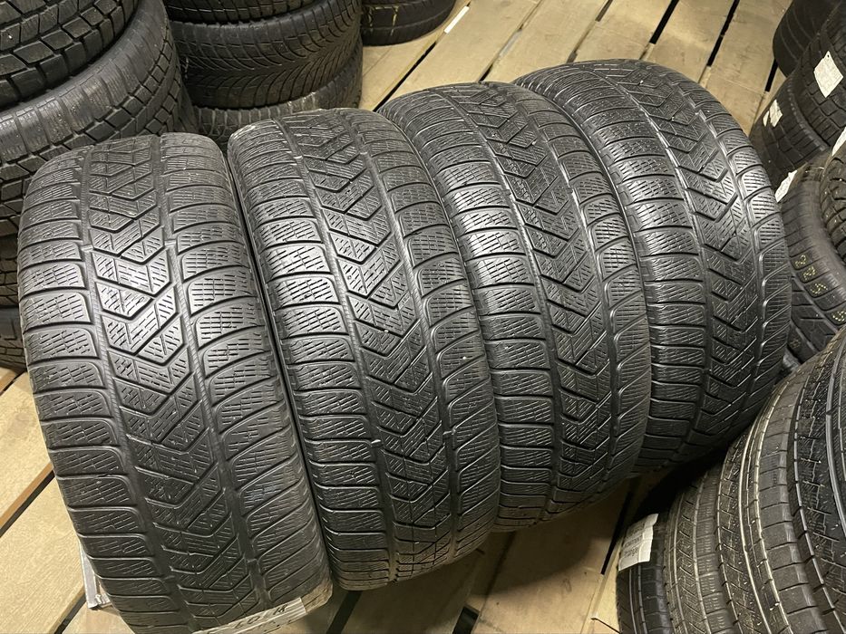 Шини зимові R18 235 60 Pirelli Склад Осокорки