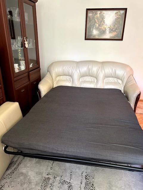 Kanapa Skórzana biała z funkcją spania