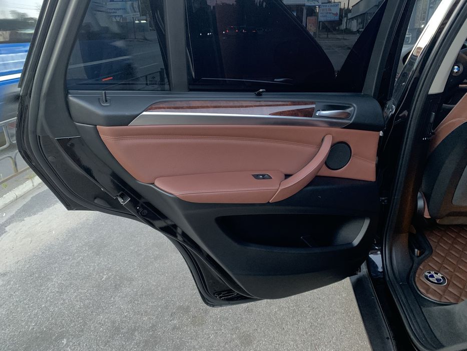 Продам BMW X5 е70 Biturbo